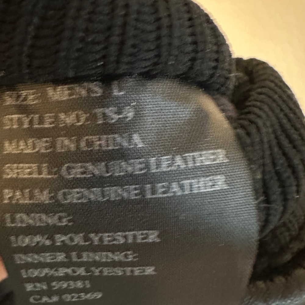 Swany Black Leather Mittens - Picture 2 of 5